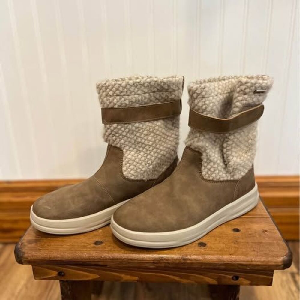 Hey Dude Britt Winter Boots size 8
